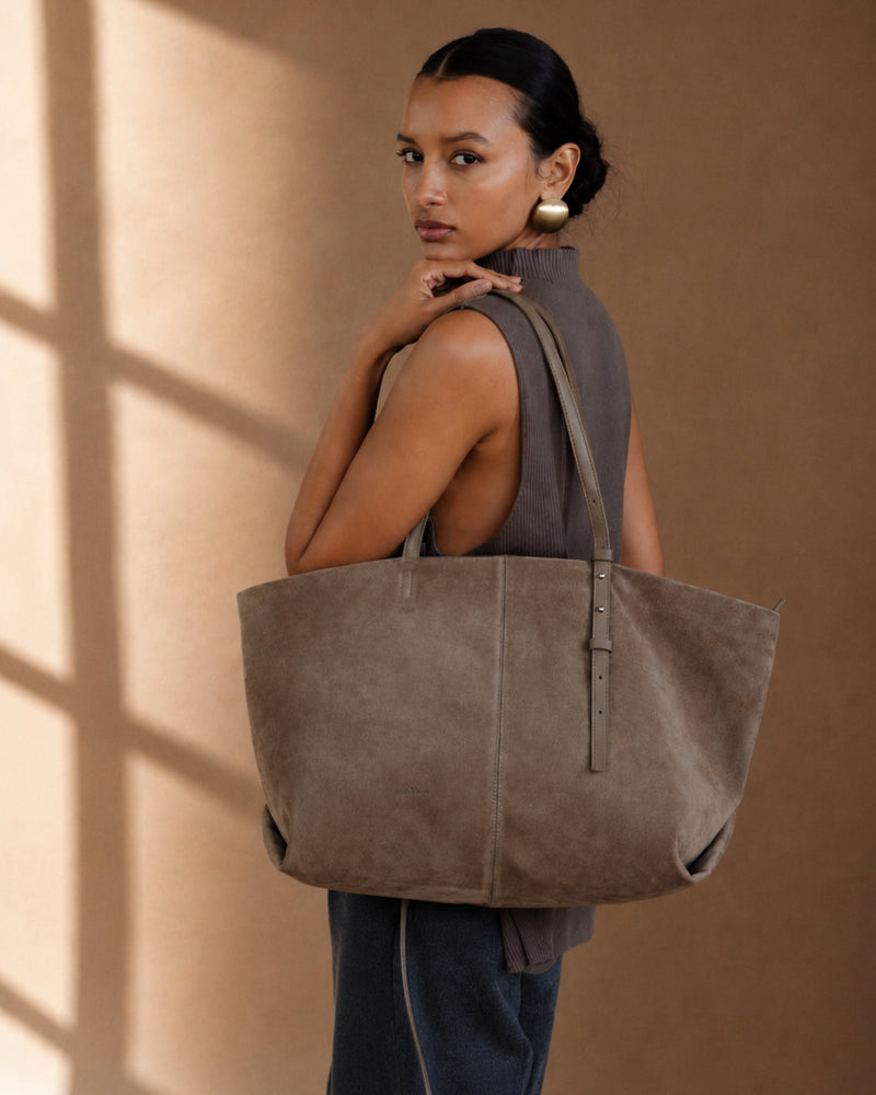 Bolsa Ana Giga Camurça Taupe